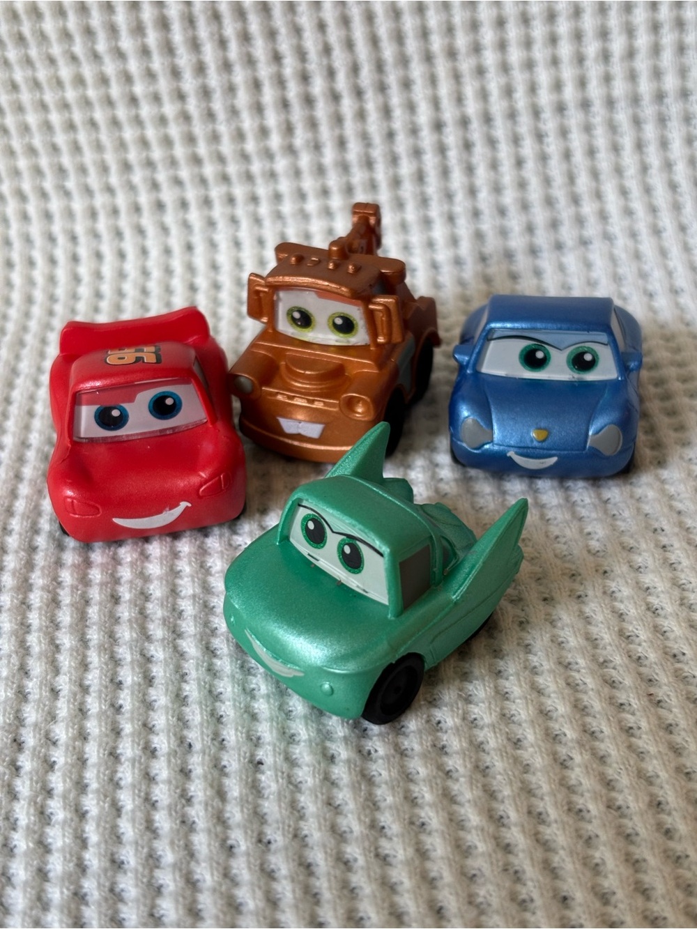 Disney Doorables pixar CARS Flo Mater Doc Hudson McQueen figure lot series 9 Rar
